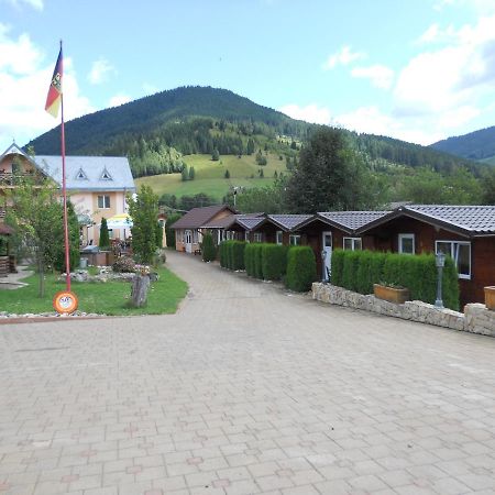Pension, Camping & Biker Station Zur Deutschen Eiche Ciocanesti Buitenkant foto