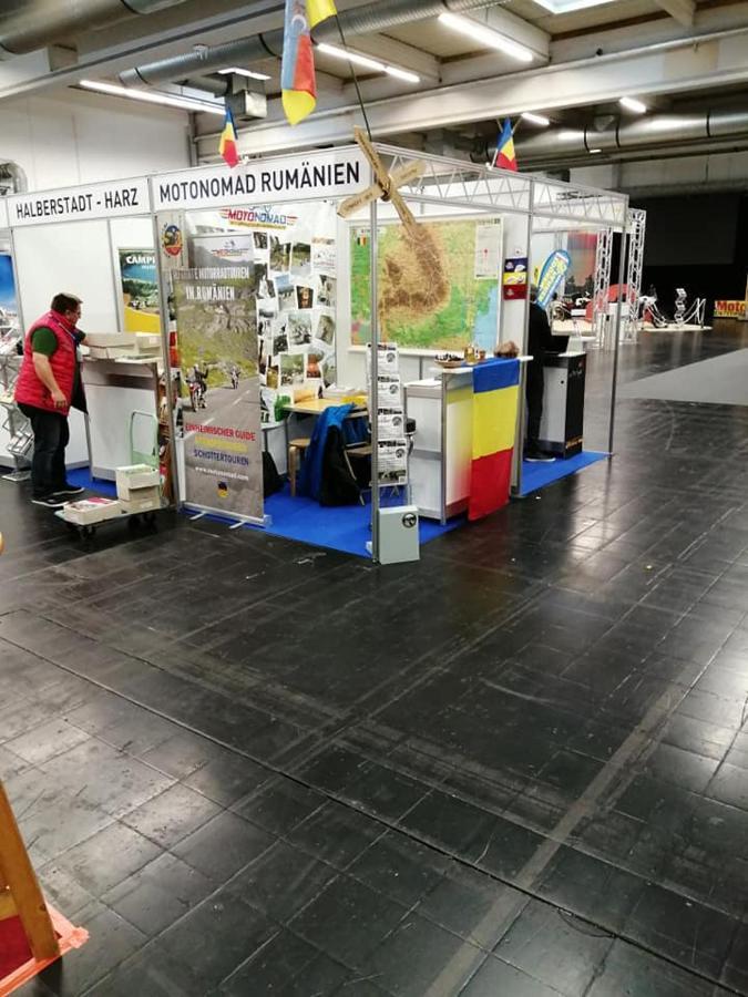 Pension, Camping & Biker Station Zur Deutschen Eiche Ciocanesti Buitenkant foto