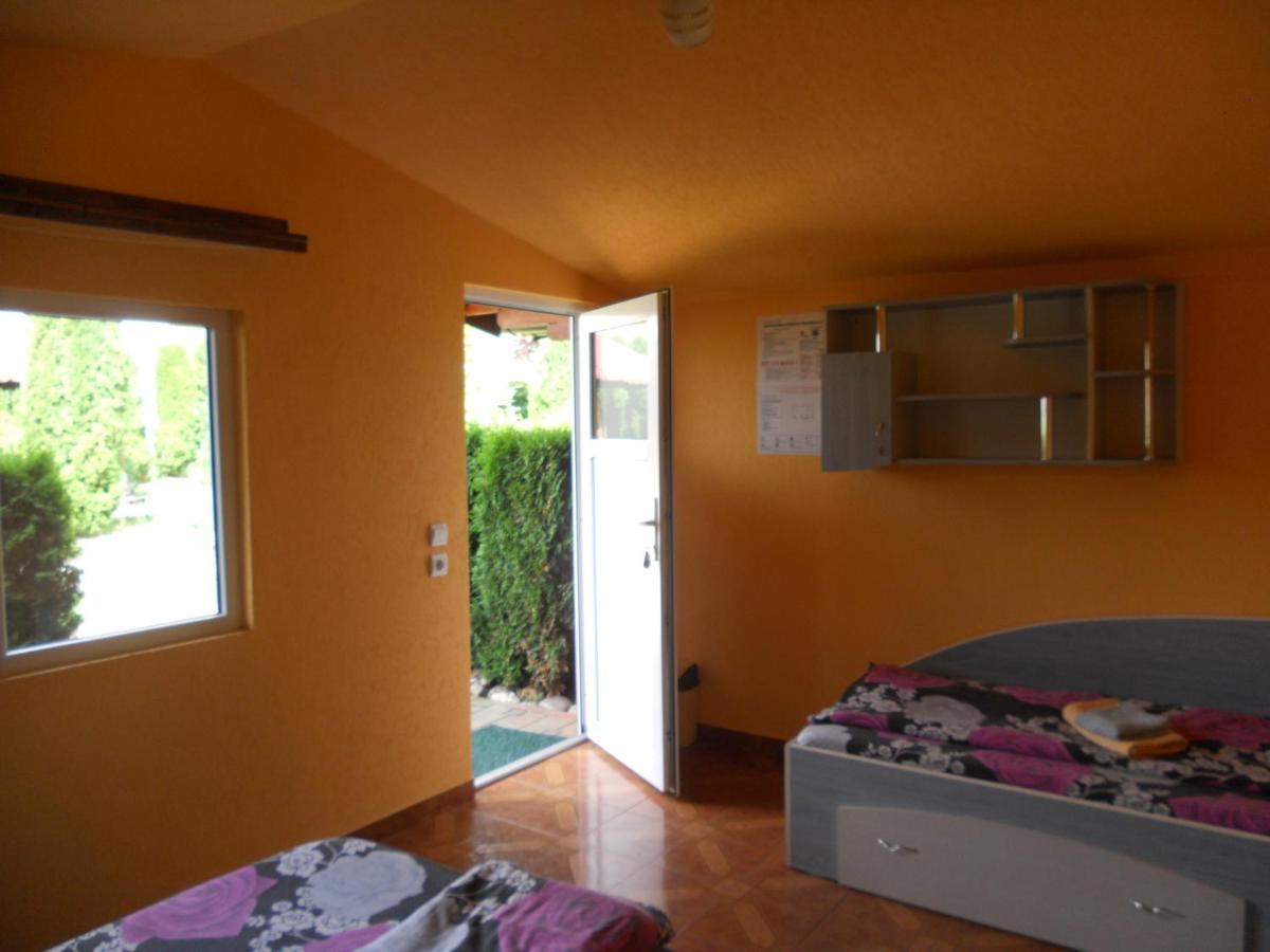 Pension, Camping & Biker Station Zur Deutschen Eiche Ciocanesti Buitenkant foto