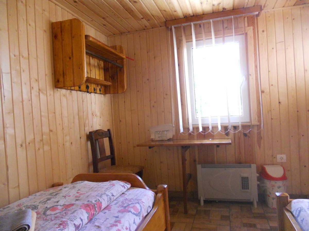 Pension, Camping & Biker Station Zur Deutschen Eiche Ciocanesti Buitenkant foto